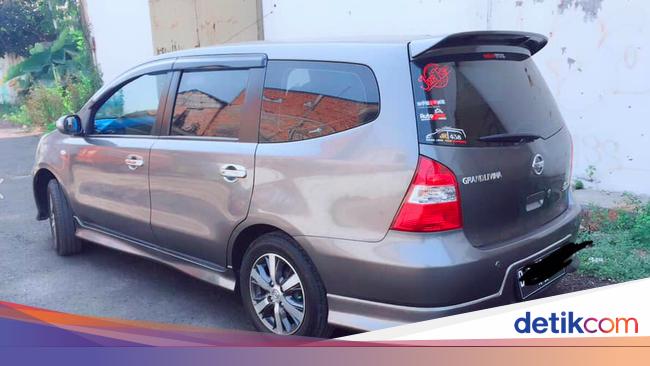 Detail Gambar Pesawat Gambar Mobil Nisan Grand Livina Nomer 9