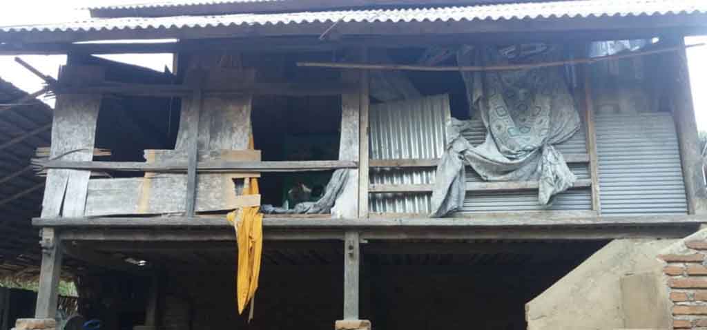 Detail Gambar Pesawat Gambar Rumah Panggung Nomer 32