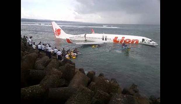 Detail Gambar Pesawat Lion Air Jatuh Nomer 55