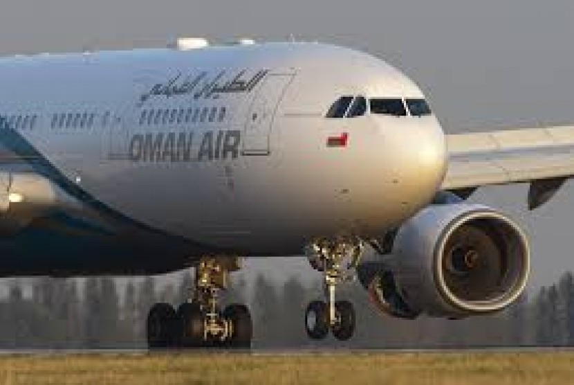 Detail Gambar Pesawat Oman Air Nomer 24