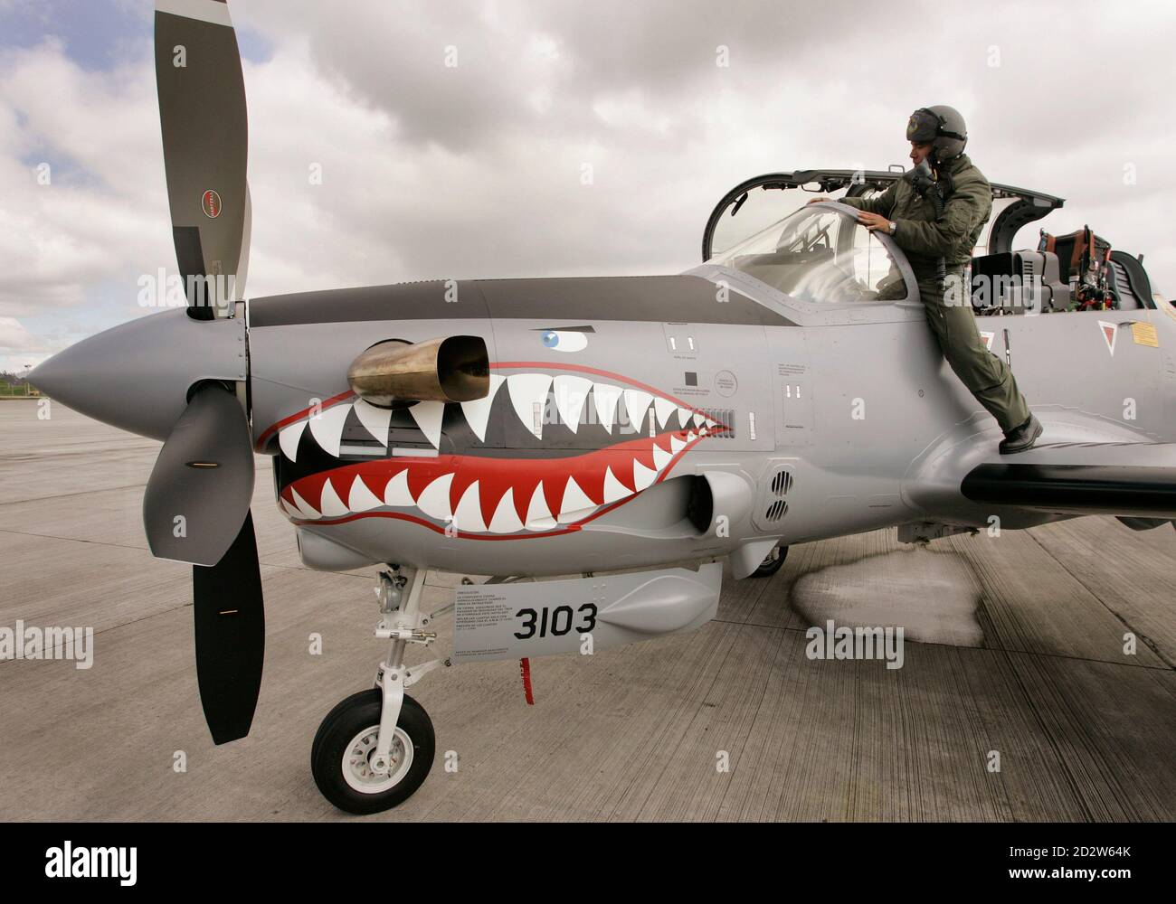 Detail Gambar Pesawat Super Tucano Nomer 19