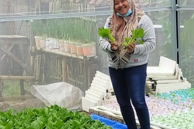 Detail Gambar Petani Bercocok Tanam Nomer 34