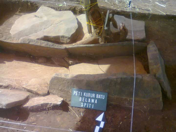 Detail Gambar Peti Kubur Batu Nomer 4