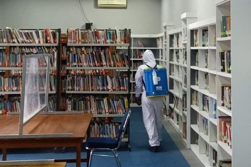 Detail Gambar Petugas Perpustakaan Nomer 18