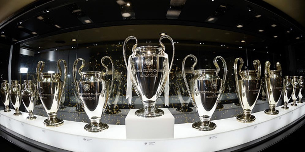 Detail Gambar Piala Liga Champions Nomer 33