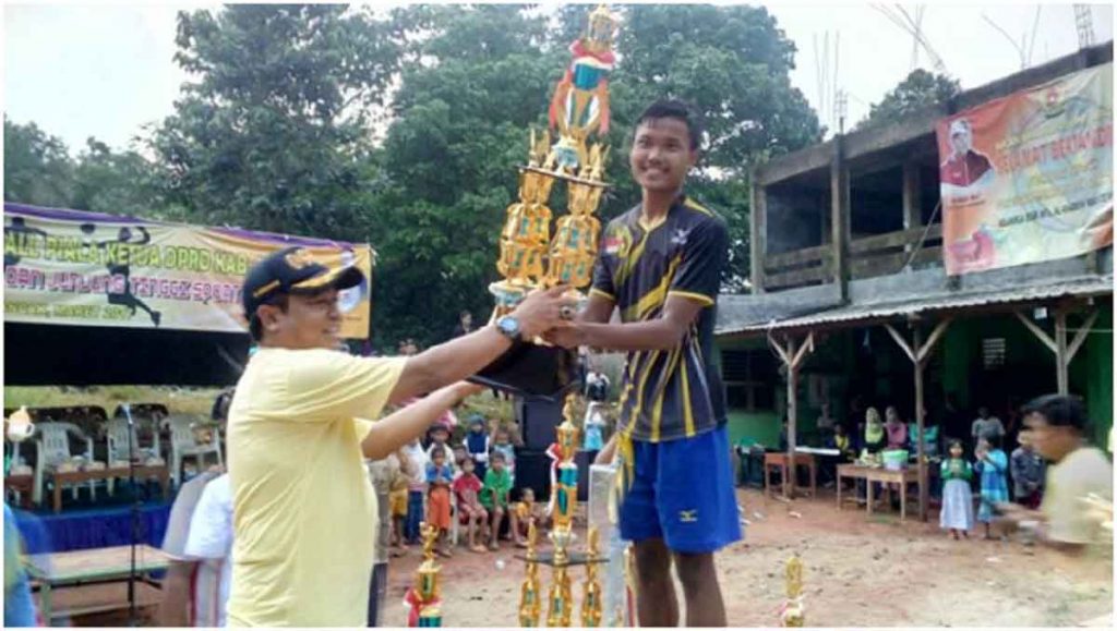 Detail Gambar Piala Volly Ball Nomer 41