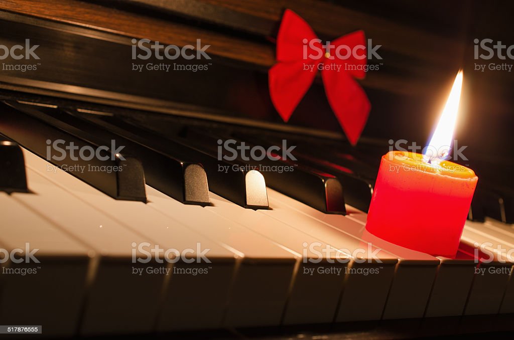 Gambar Piano Dari Lilin - KibrisPDR