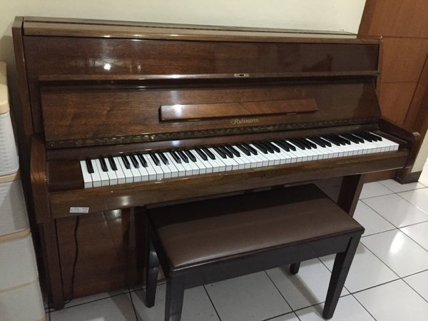 Detail Gambar Piano Klasik Nomer 11