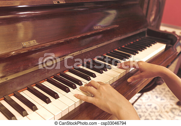 Detail Gambar Piano Klasik Nomer 48