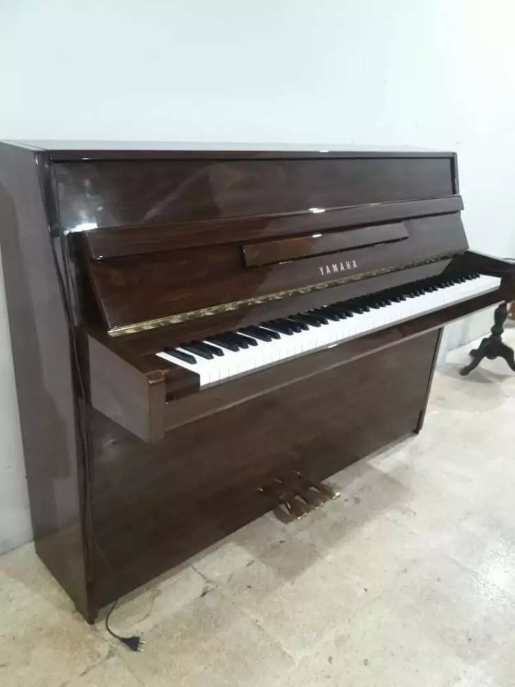 Detail Gambar Piano Klasik Nomer 8