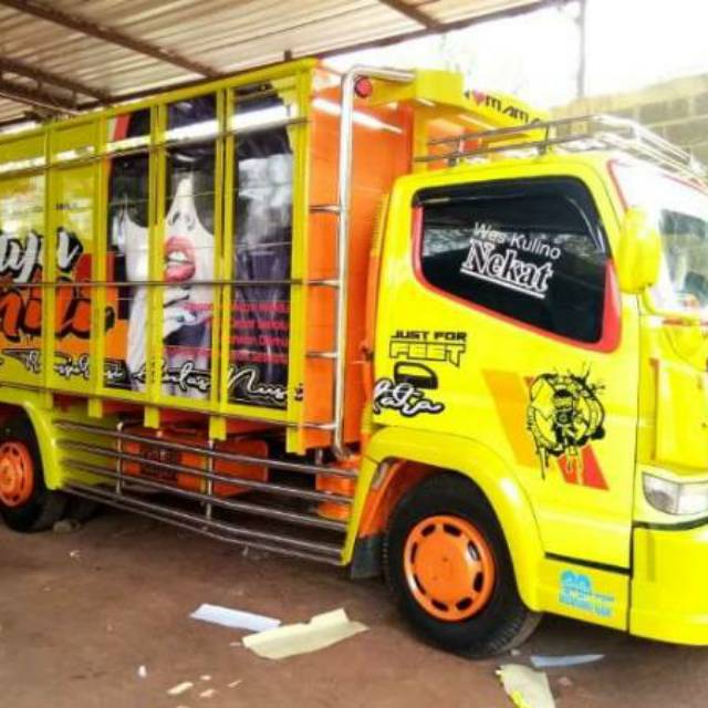 Detail Gambar Pintu Belakang Bak Truk Nomer 19