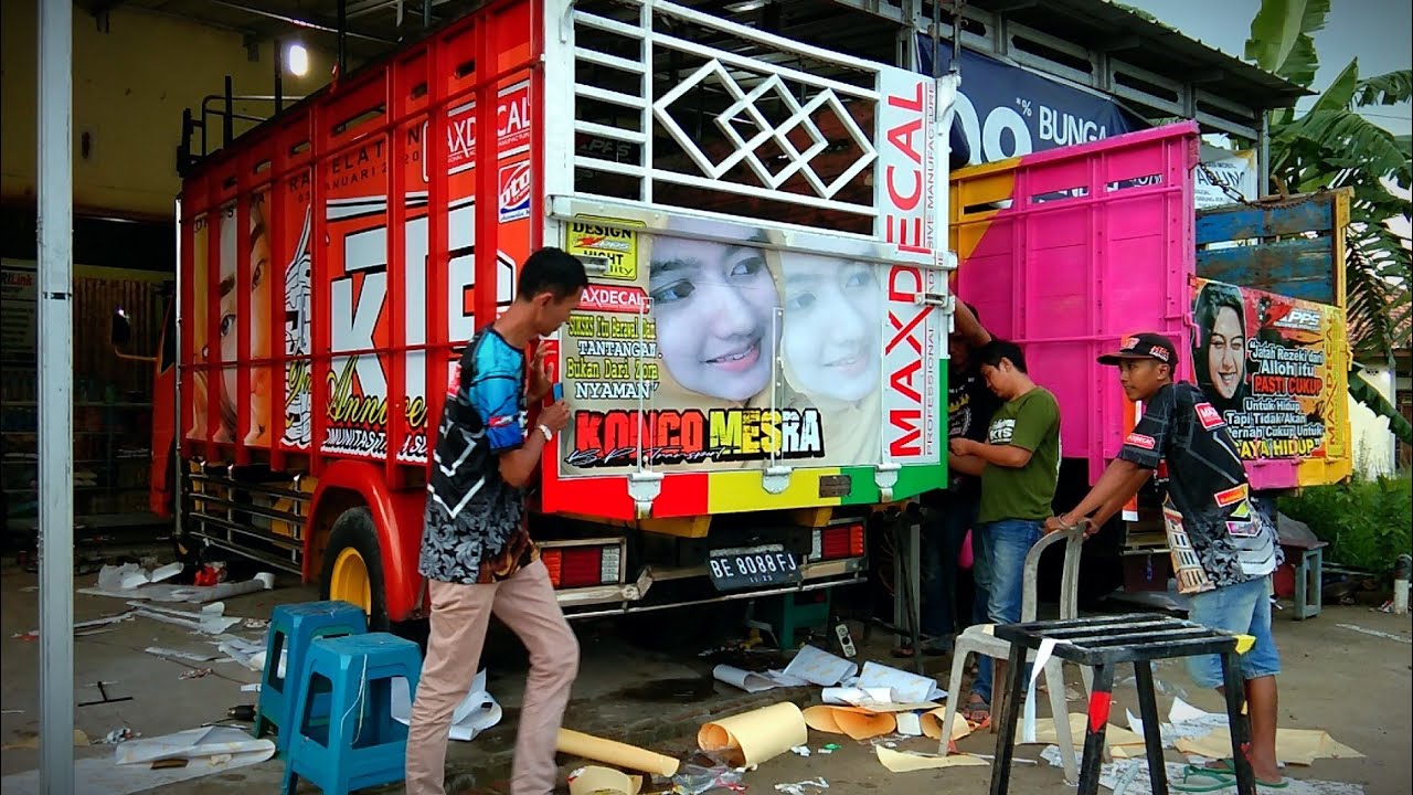 Detail Gambar Pintu Belakang Bak Truk Nomer 6