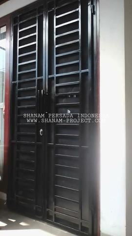 Detail Gambar Pintu Besi Minimalis Buka Dua Nomer 24