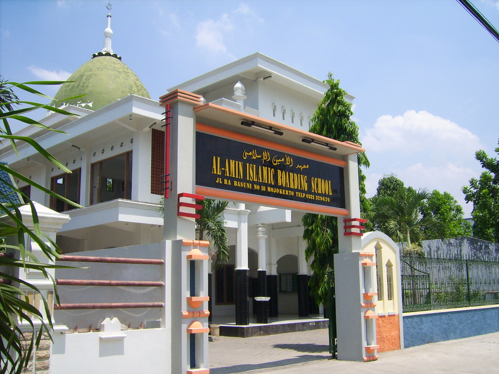 Detail Gambar Pintu Gerbang Pondok Pesantren Nomer 2