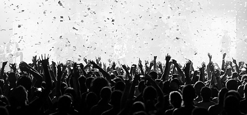Detail Crowd Background Nomer 18