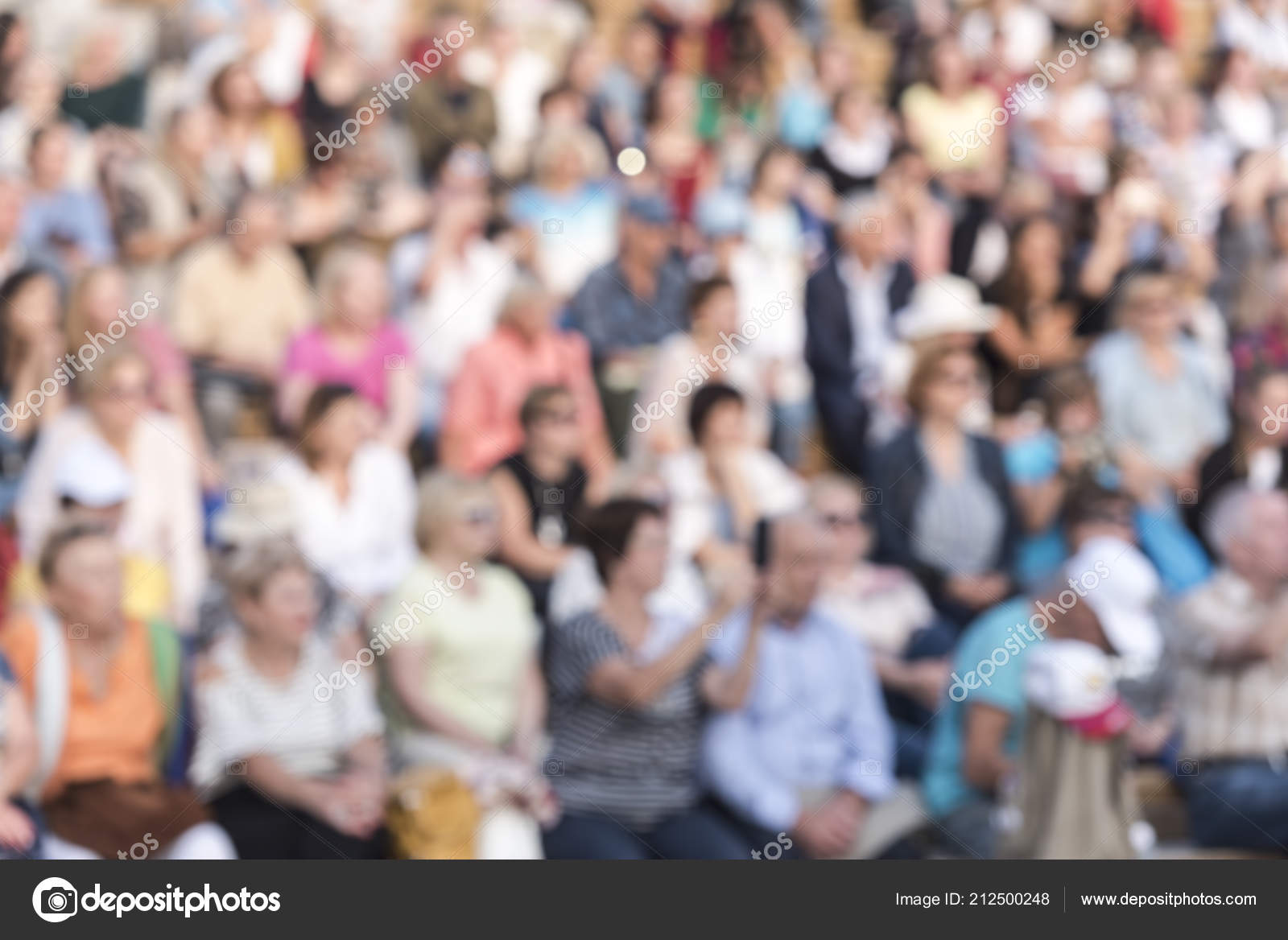Detail Crowd Background Nomer 21