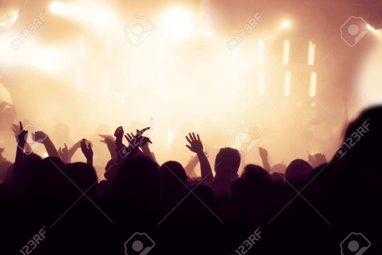 Detail Crowd Background Nomer 25