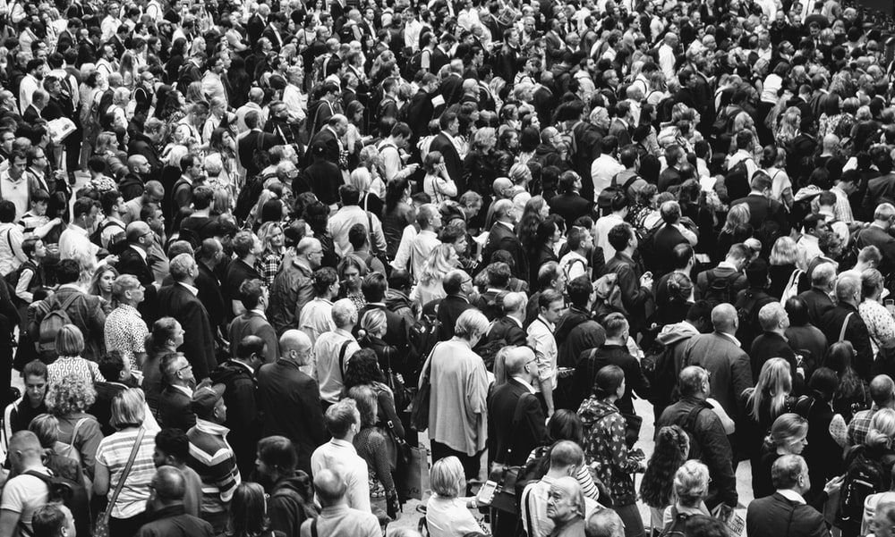 Detail Crowd Background Nomer 4