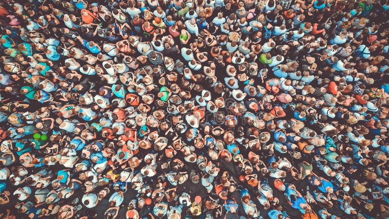 Detail Crowd Background Nomer 48