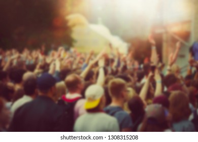 Detail Crowd Background For Editing Nomer 34