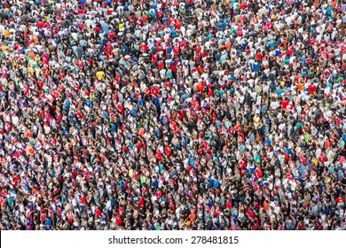 Detail Crowd Images Free Nomer 53