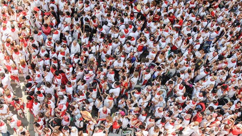 Download Crowd Images Free Nomer 7