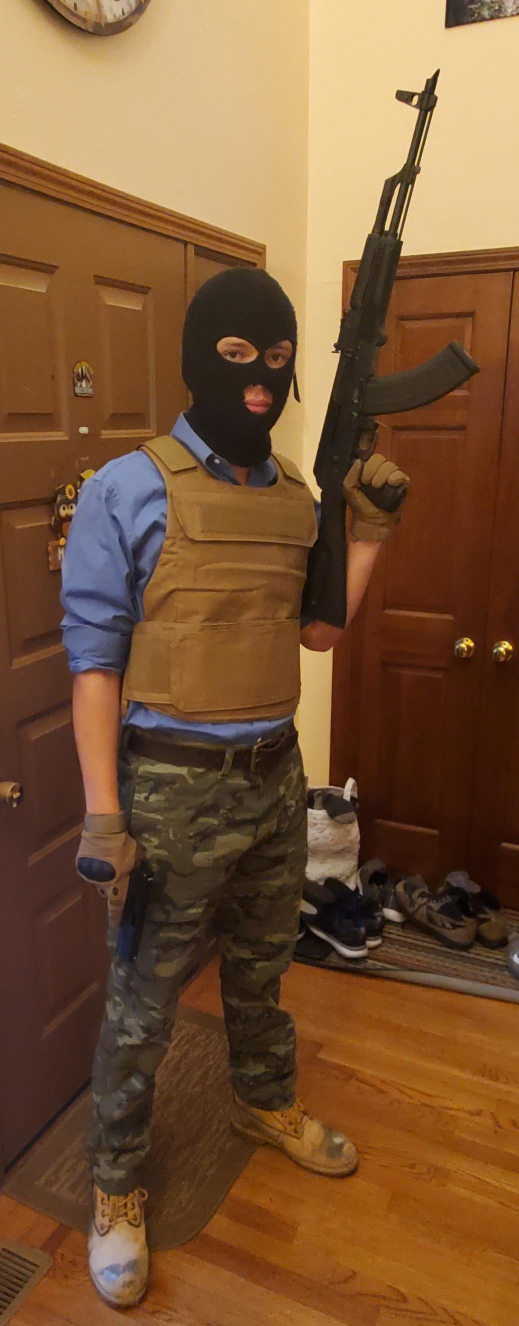 Detail Cs Go Terrorist Cosplay Nomer 18