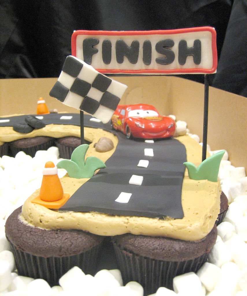 Detail Cupcake Gambar Cars Nomer 47