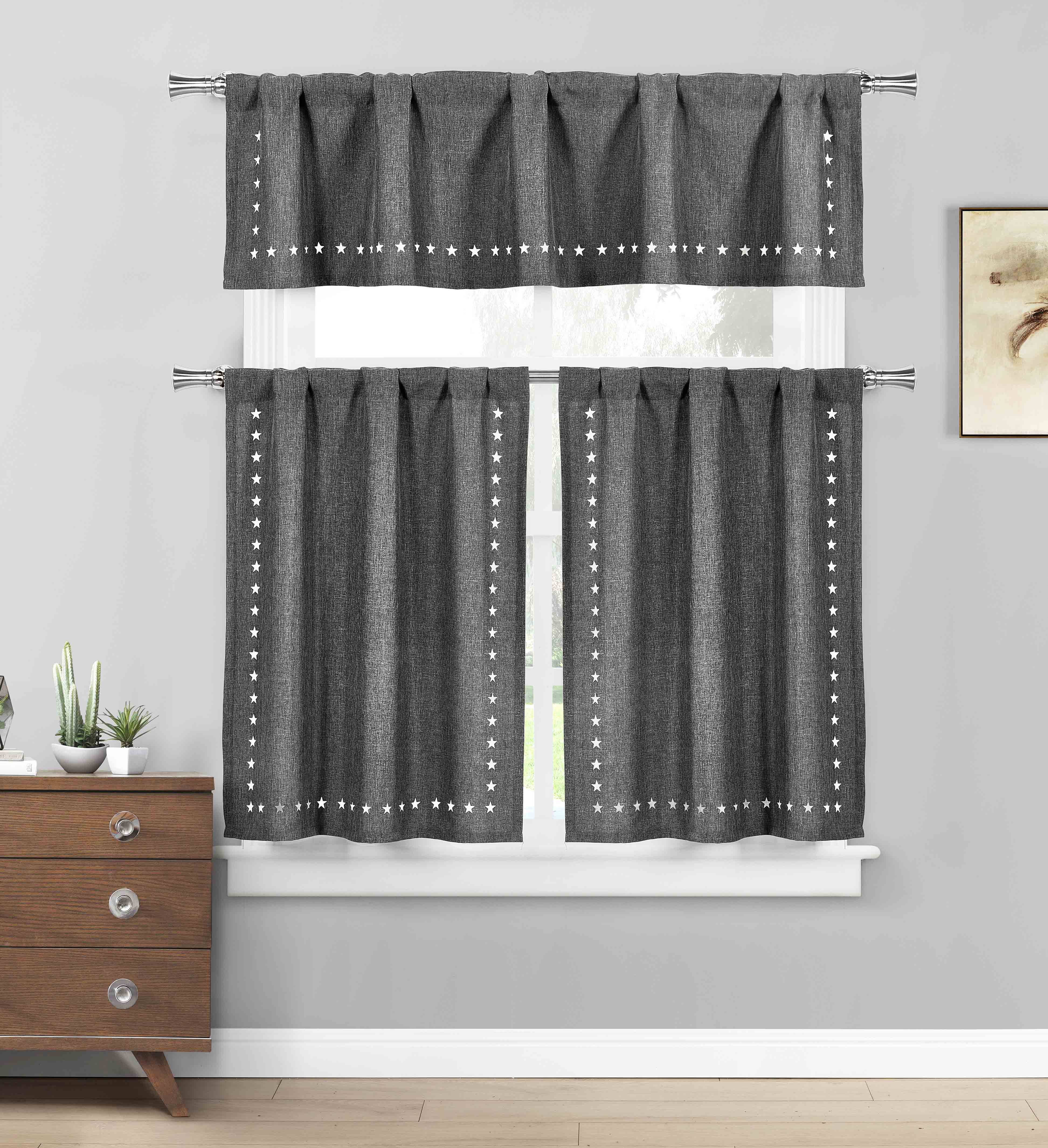 Detail Curtains With Star Cutouts Nomer 26