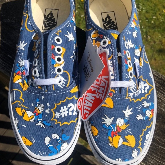 Detail Daffy Duck Vans Nomer 26