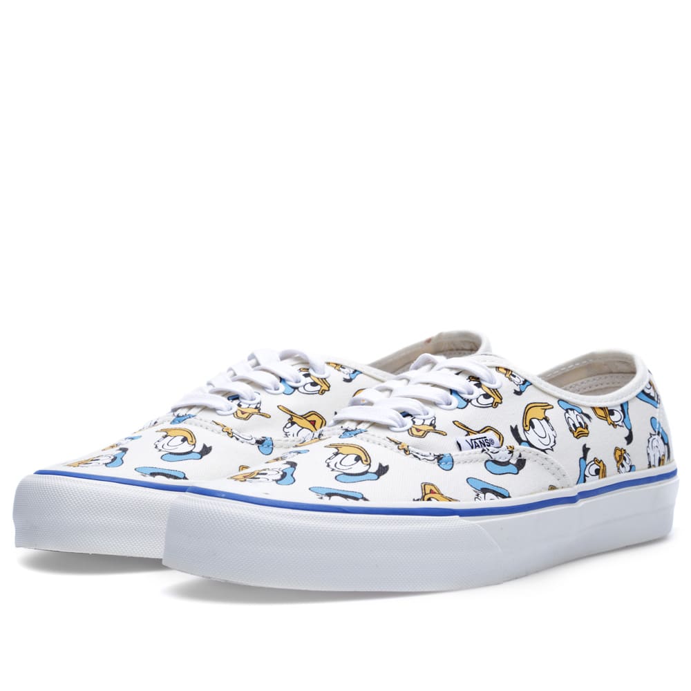 Detail Daffy Duck Vans Nomer 4