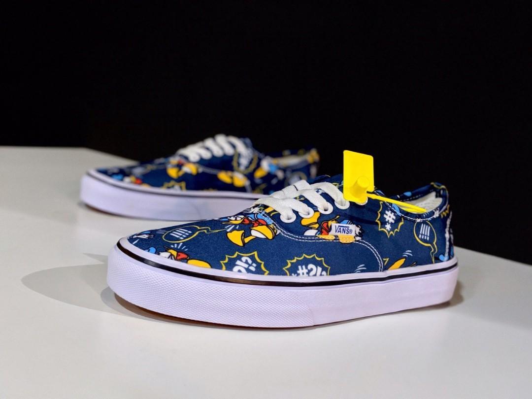 Detail Daffy Duck Vans Nomer 35