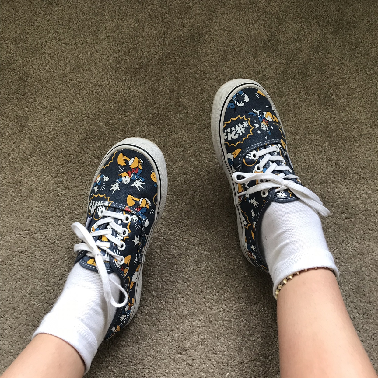Detail Daffy Duck Vans Nomer 45