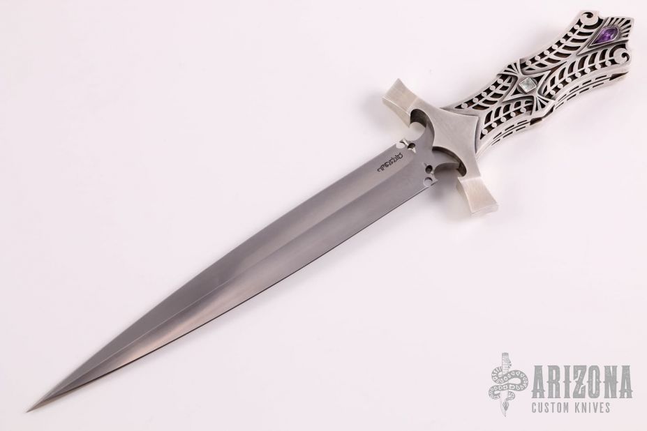 Detail Dagger Pics Nomer 36