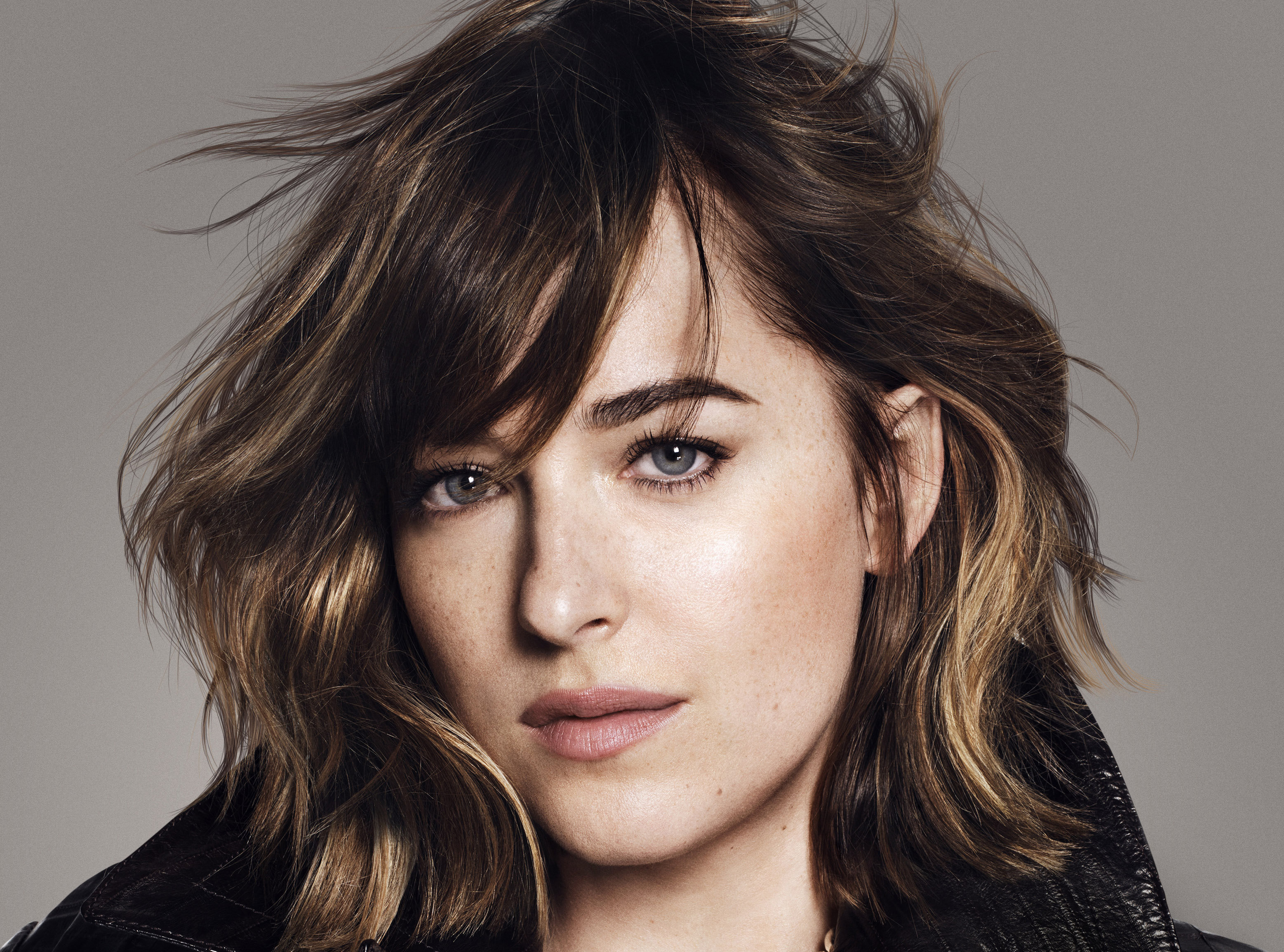 Detail Dakota Johnson Wallpaper Nomer 13