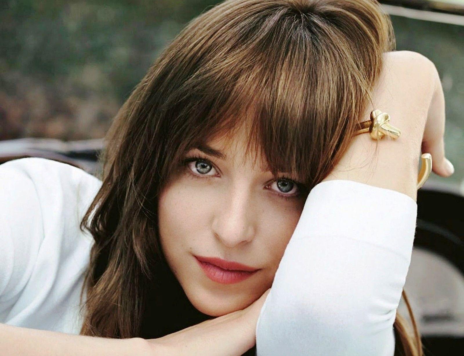 Detail Dakota Johnson Wallpaper Nomer 5