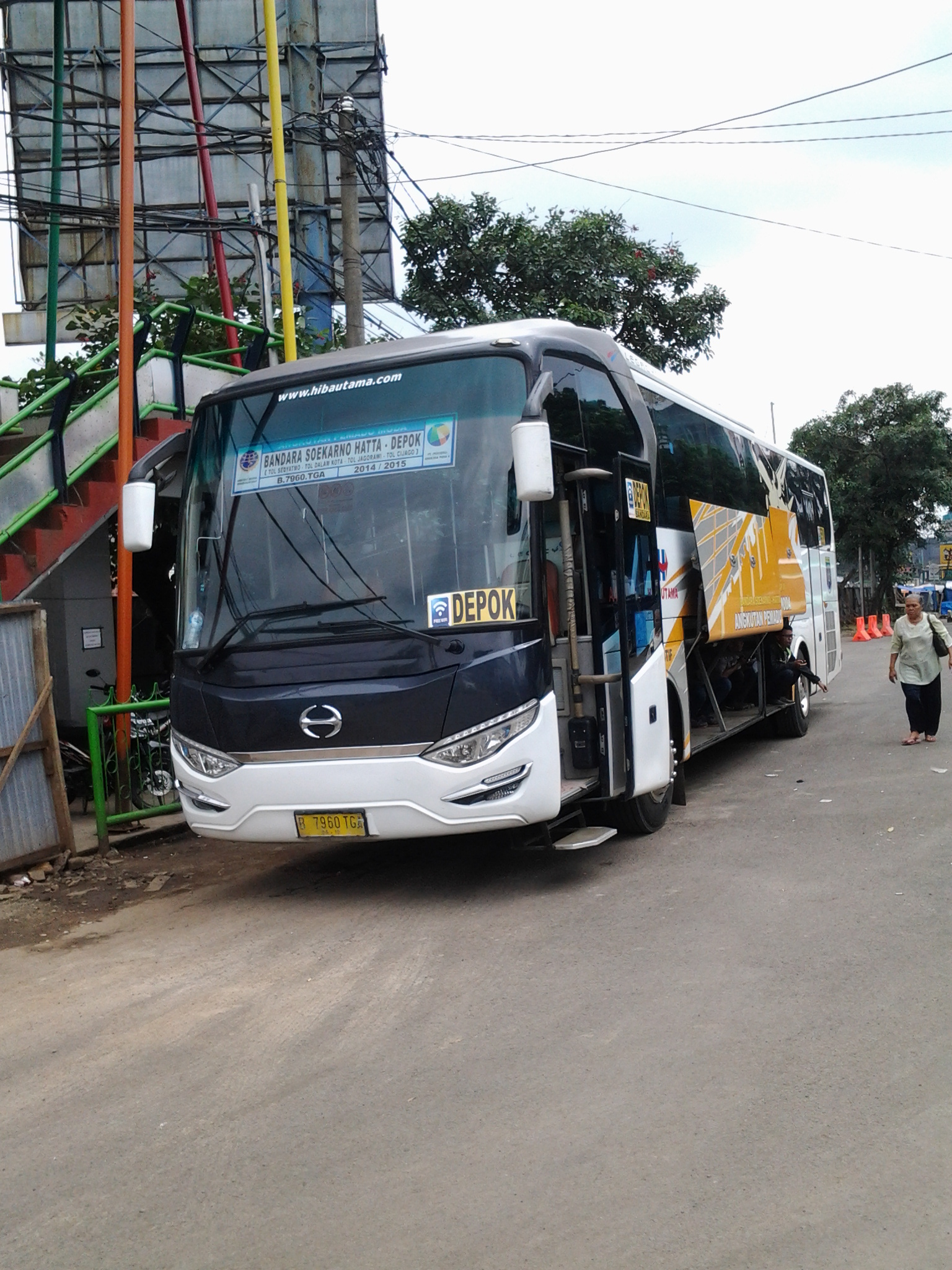 Detail Damri Dari Bandara Soekarno Hatta Ke Depok Nomer 27