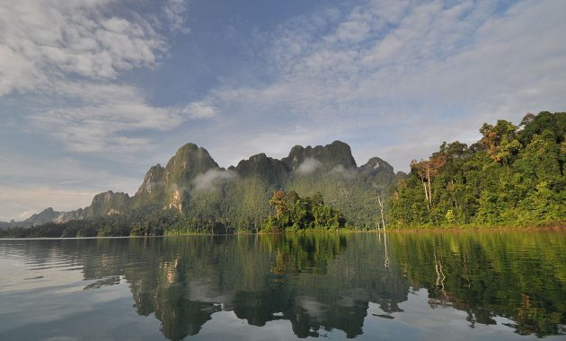 Danau Di Thailand - KibrisPDR