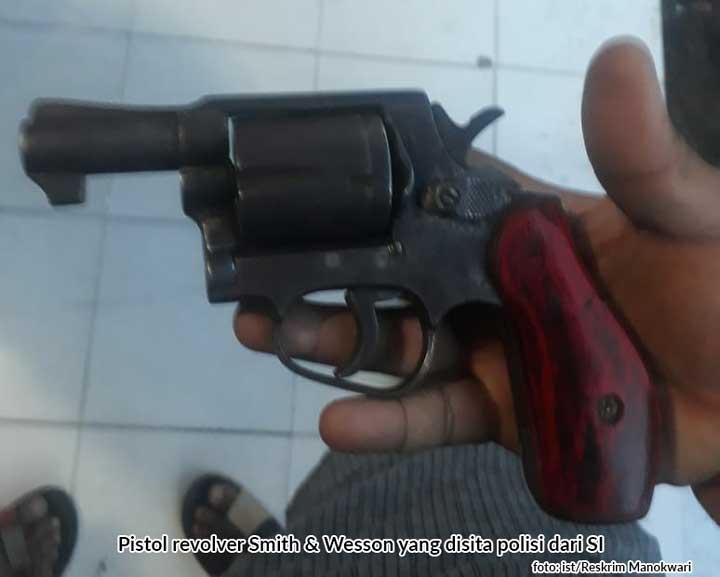 Detail Gambar Pistol Polisi Nomer 20