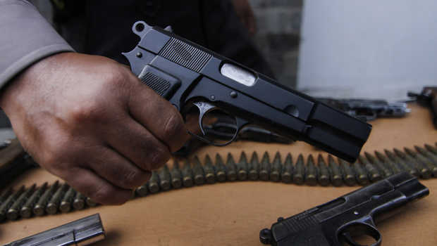 Detail Gambar Pistol Rakitan Lampung Nomer 49