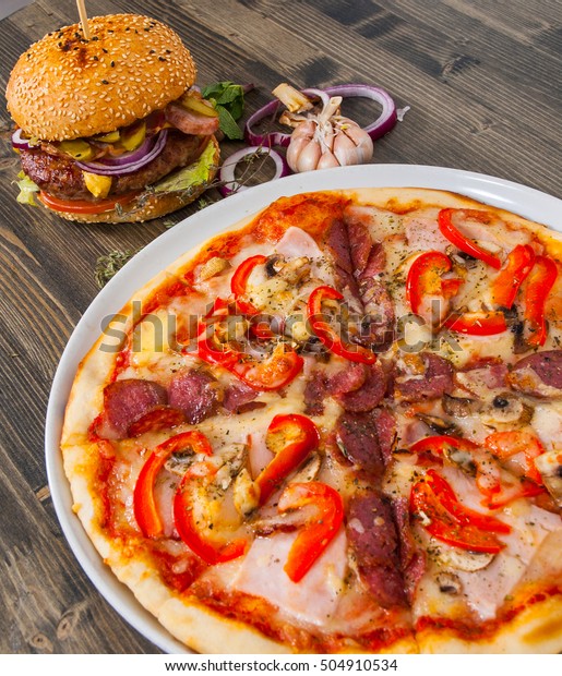 Detail Gambar Pizza Dan Burger Nomer 3