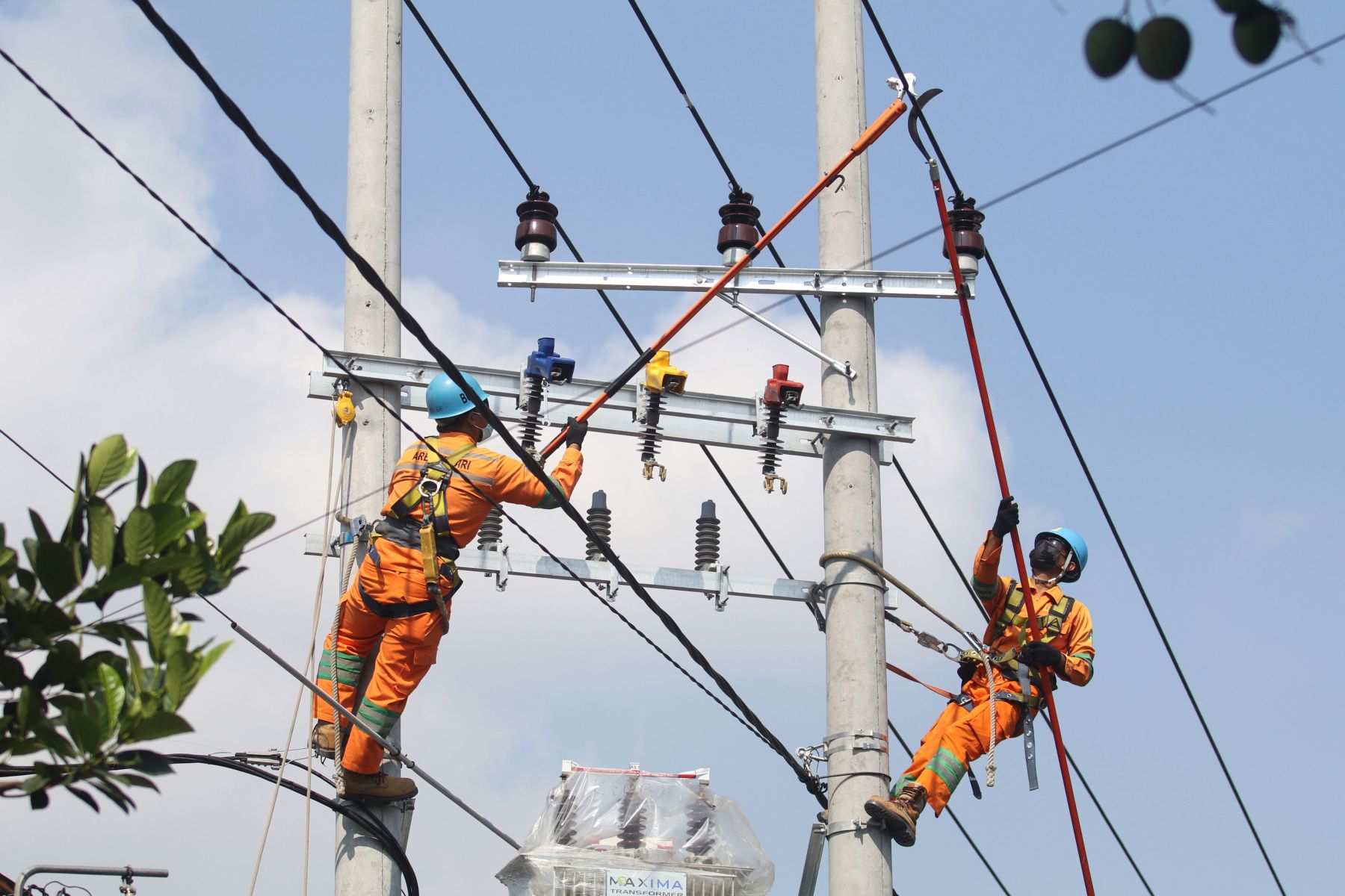 Detail Gambar Pln Listrik Nomer 10