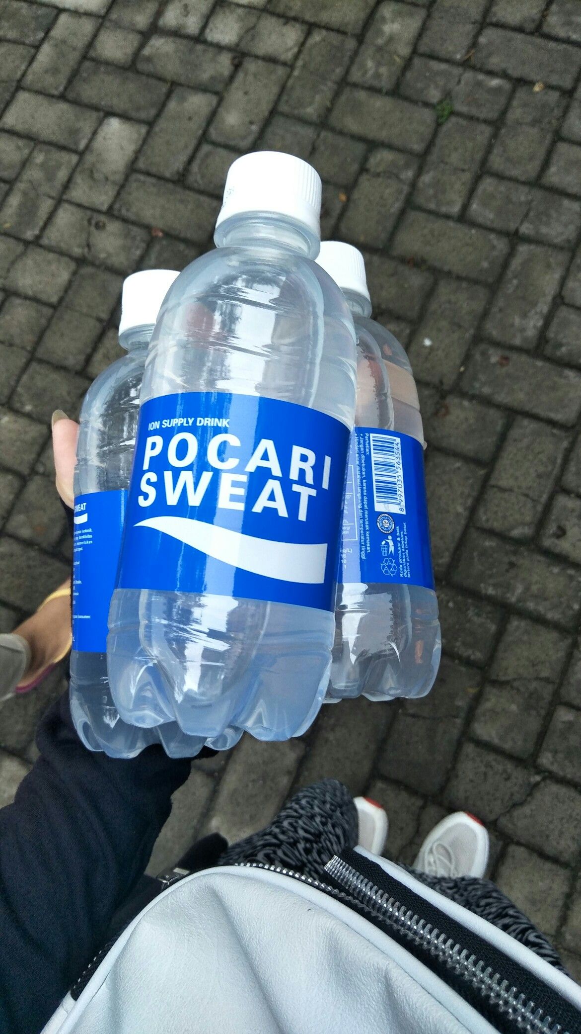 Detail Gambar Pocari Sweat Nomer 27