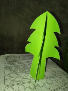 Detail Gambar Pohon Dari Kertas Origami Nomer 27