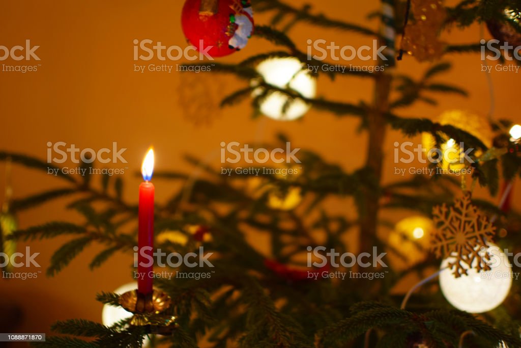 Detail Gambar Pohon Natal Dan Lilin Nomer 17