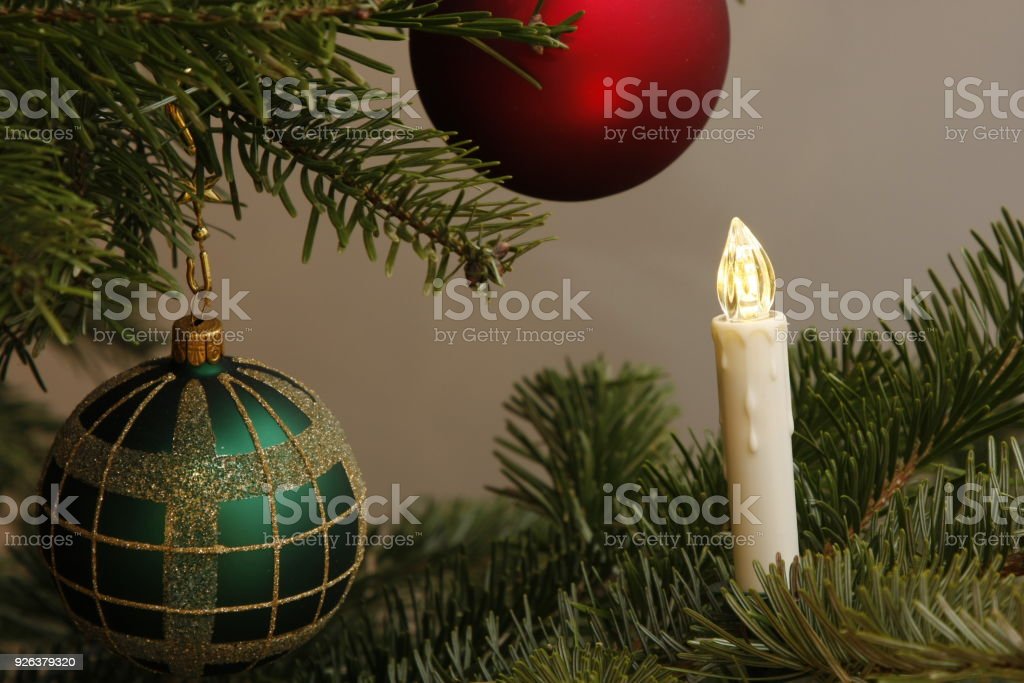 Detail Gambar Pohon Natal Dan Lilin Nomer 8
