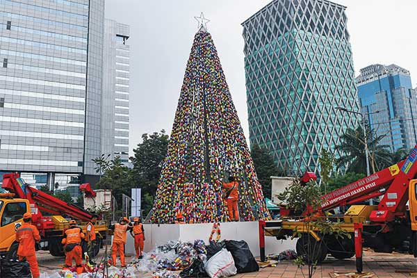 Detail Gambar Pohon Natal Sederhana Nomer 31