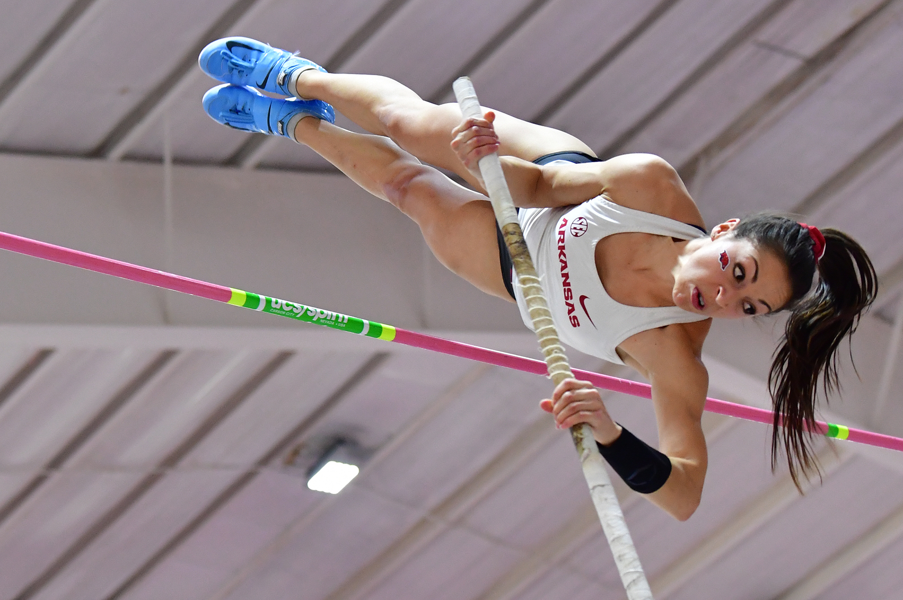 Detail Gambar Pole Vault Nomer 5