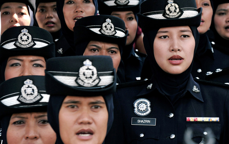 Detail Gambar Police Woman Nomer 46