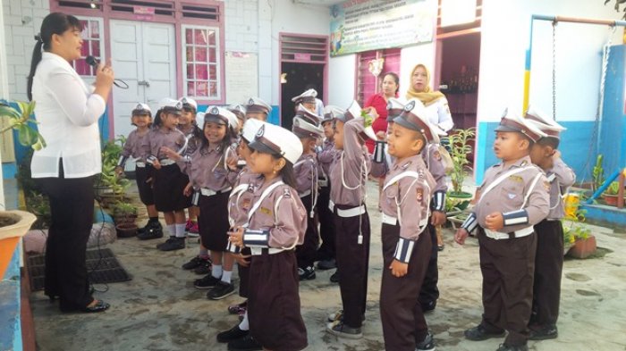 Detail Gambar Polisi Anak Tk Nomer 45